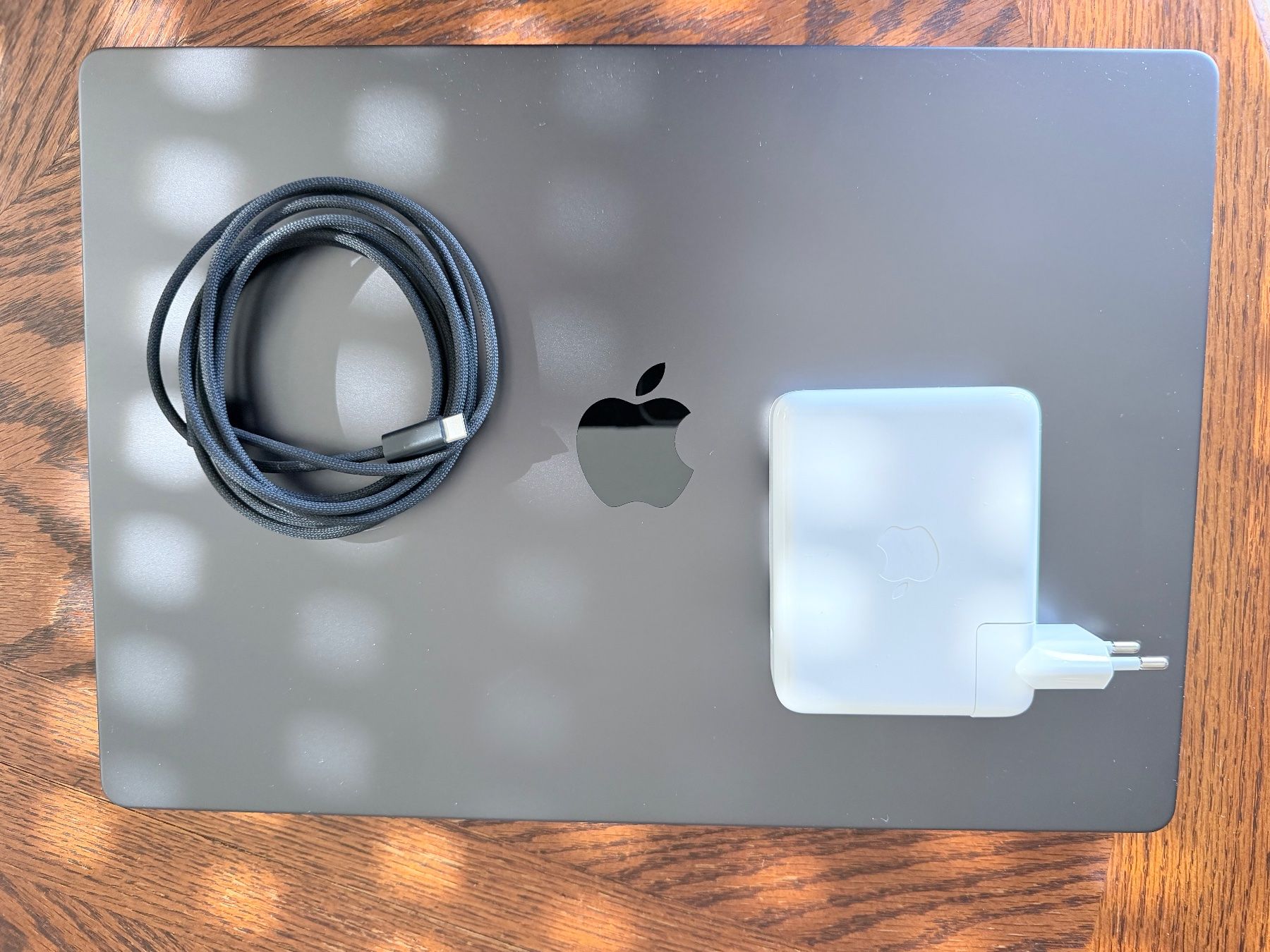 Apple Portables: Macbook Pro 16 – D'occasion à Opfikon par Jooni6958