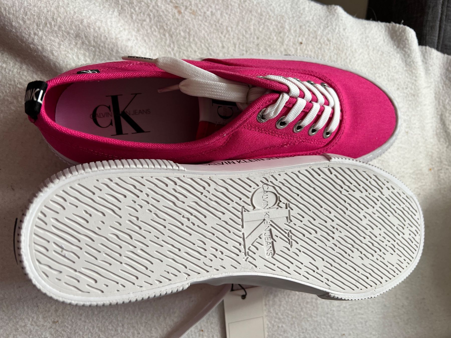 Calvin Klein Scarpe da donna: Sneakers – Nuovo e nell'imballaggio originale da Neuenhof venduto da pucik 1