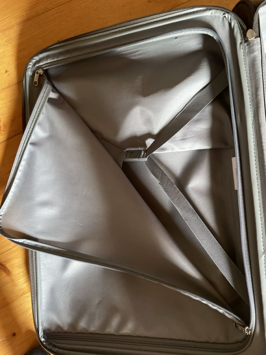 Samsonite Valigie: Reiserollkoffer von Samsonite inkl Hülle  – Usato da Domat-Ems venduto da Amanda78 5