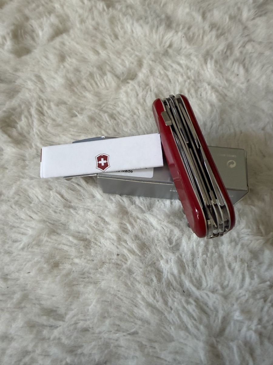 Victorinox Coltelli tascabile: Sackmesser, klein und neu EvoS17 red.  – Nuovo e nell'imballaggio originale da Zug venduto da specki5 6