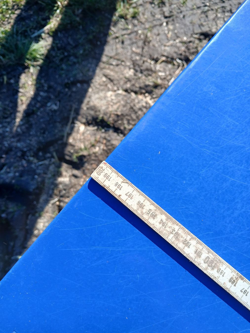 Tavoli: Grosser blauer Tisch für Garten, Balkon oder Terrasse! – Usato da Kriens venduto da timber333 3