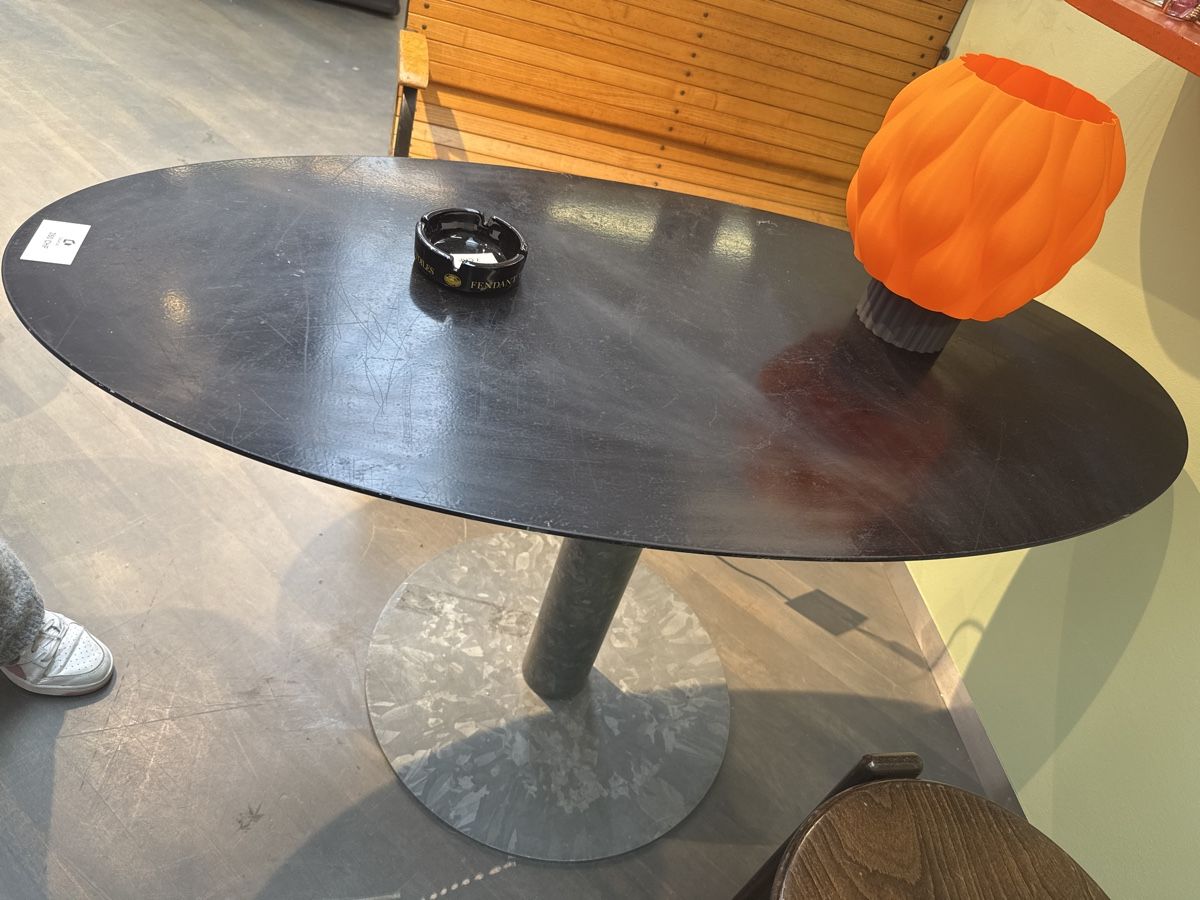 Tische: Ovale Bistrotisch stahltisch – Gebraucht aus Dagmersellen von casatualiq 3