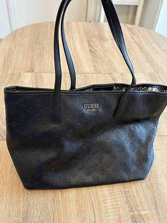 Guess Handtasche / Shopper schwarz | gebraucht