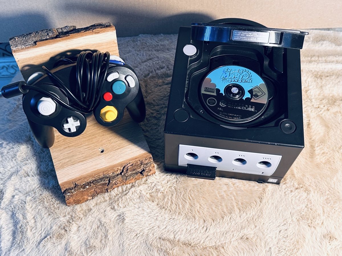 Nintendo Console: Nintendo GameCube + Original Controller + Super Mario Sunsh – Usato da Hägendorf venduto da tyl_kzs2 4