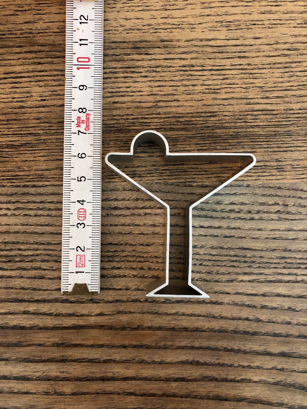 Teglie da forno: Cocktail Glas Ausstechform Guetzli Ausstecher Backform – Nuovo (secondo la descrizione) da Berg am Irchel venduto da Zweiti_Chance 1