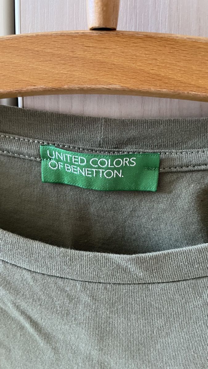 Benetton T-shirt: T-shirt Benetton – Usato da Zürich venduto da vhaav1510 2