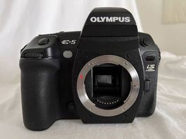 Olympus E5 is