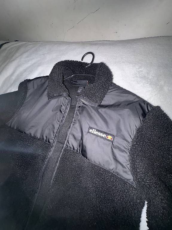 Ellesse Giacche: Veste en polyester Ellese – Usato da Lausanne venduto da ahm_9l9k