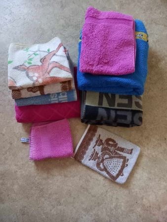 Frotteeartikel, Badetuch, Handtücher in diversen Grössen