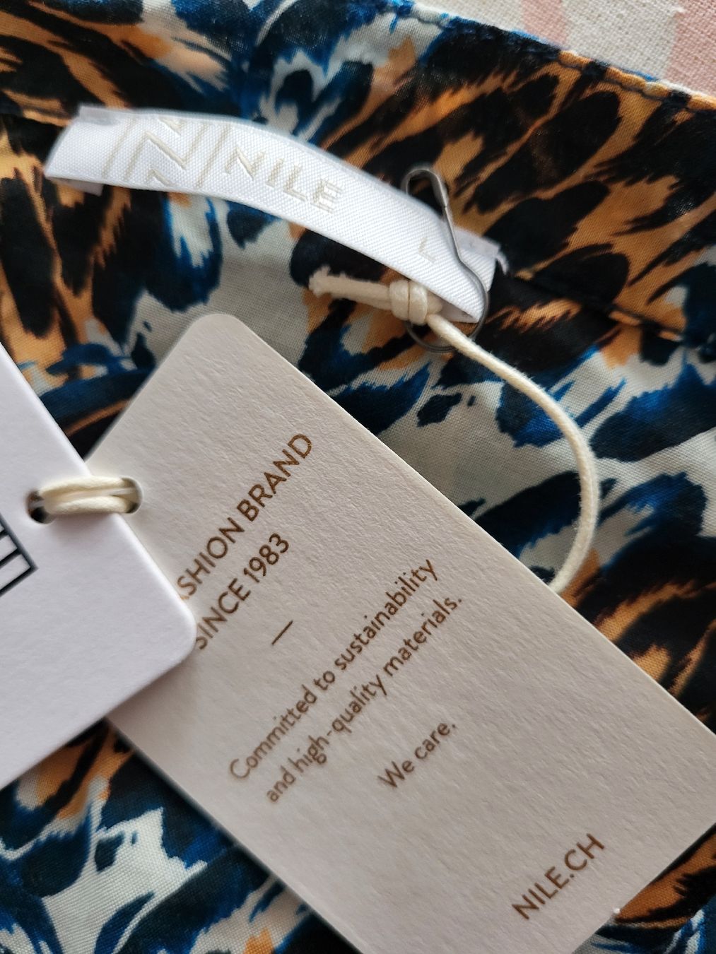 Nile Camicette: Neu Nile Blouse,  Gr L – Nuovo (secondo la descrizione) da Suhr venduto da lul_87gh 3