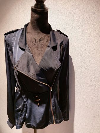Leichte Jacke Bluse mit Reissverschluss