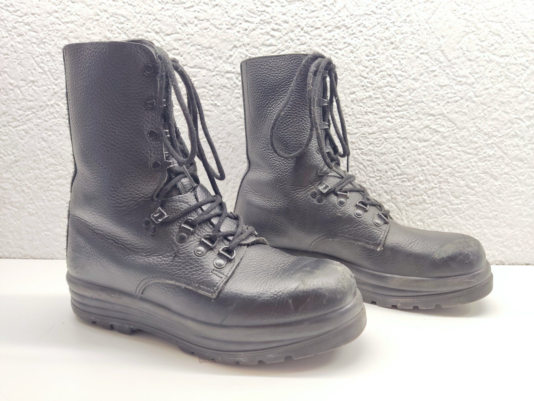 Schweizer Armee Scarpe da uomo: Kampstiefel Minerva Grösse 290 / 7 = EU 44 – Usato da Bern venduto da wratter