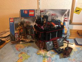 Lego Dark Fortress Landing (8802)