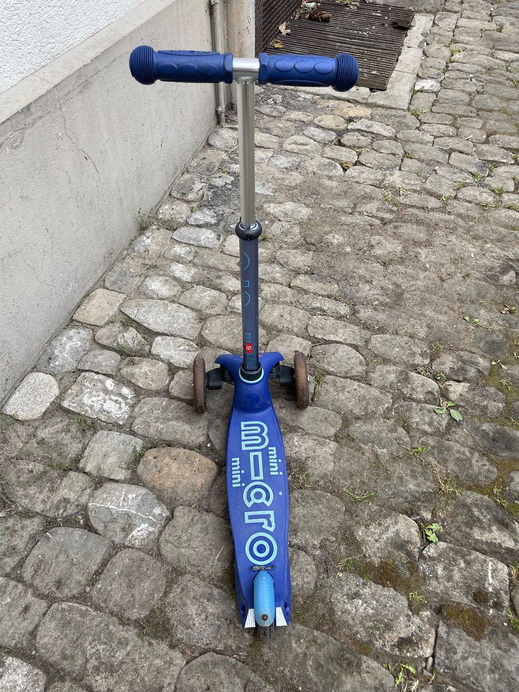 Micro Kickboard: Trotinett Micro Mini blau – Usato da Zollikofen venduto da d.rind 1