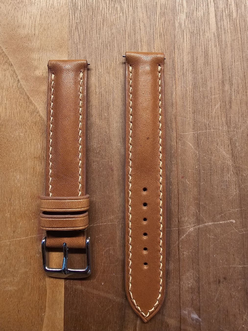 Bracciali & Braccialetti: 18mm Lederuhrenband mit Scnellverschluss – Nuovo e nell'imballaggio originale da Oberwil BL venduto da 007re