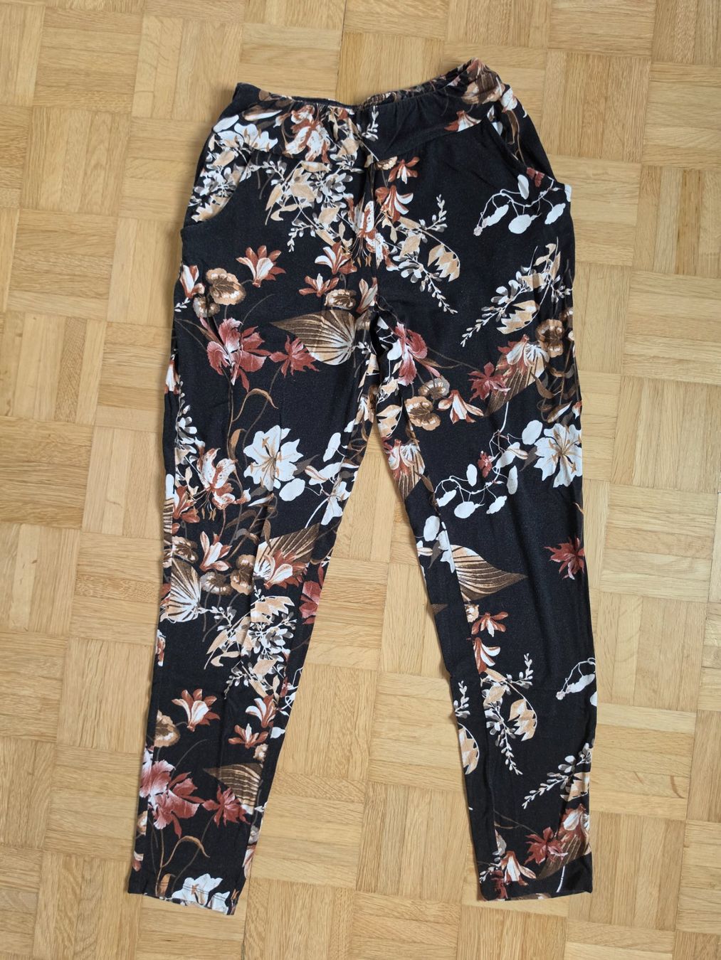 Lascana Hosen: Strandhose Lascana Gr. 36 – Gebraucht aus Stäfa von flamingo_17
