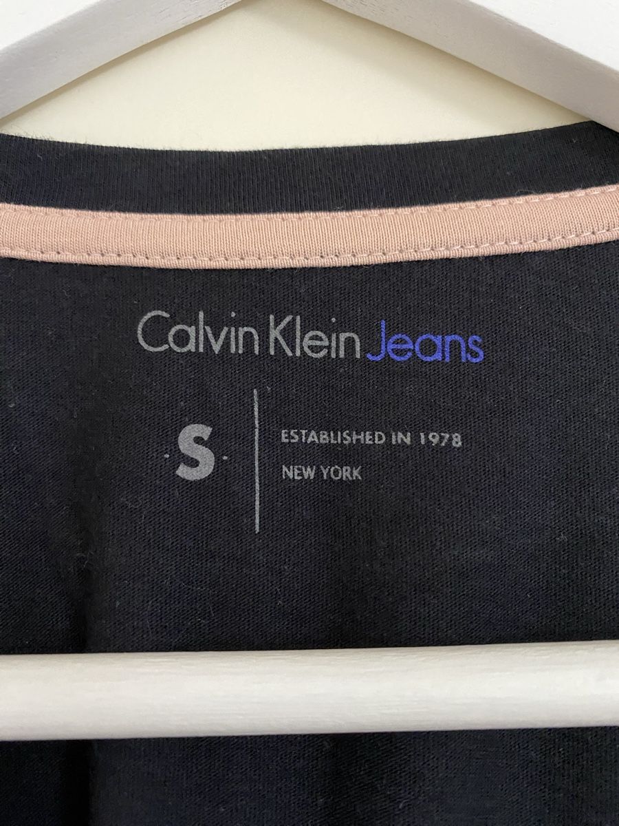 Calvin Klein T-shirt: T-shirt CALVIN KLEIN JEANS – Nuovo (secondo la descrizione) da Arzier-Le Muids venduto da ma_gd4 2