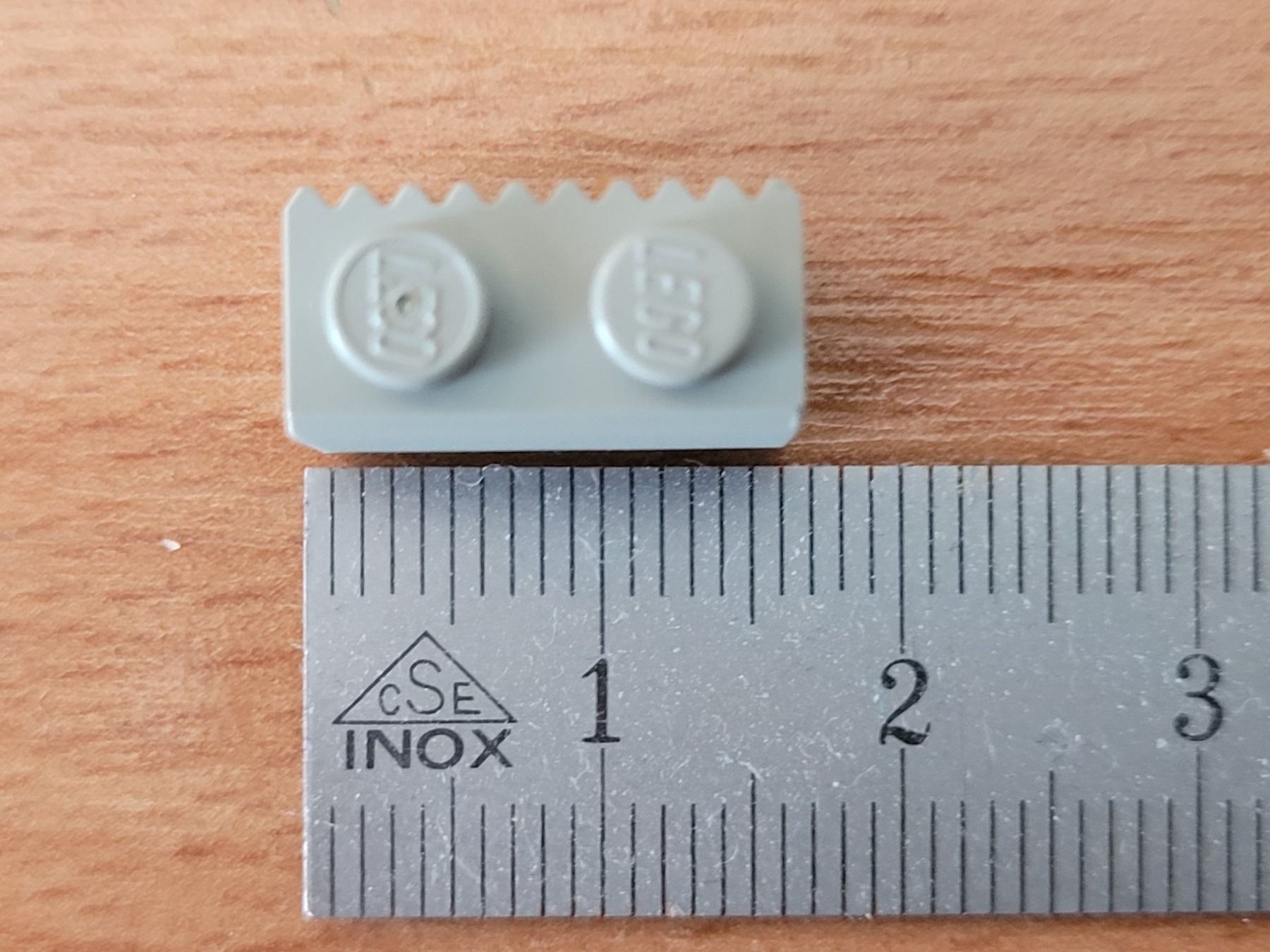 Lego Kit di costruzioni: Lego - Pièce de rechange  de forme spéciale - 1x grise – Usato da Payerne venduto da tintin08 5