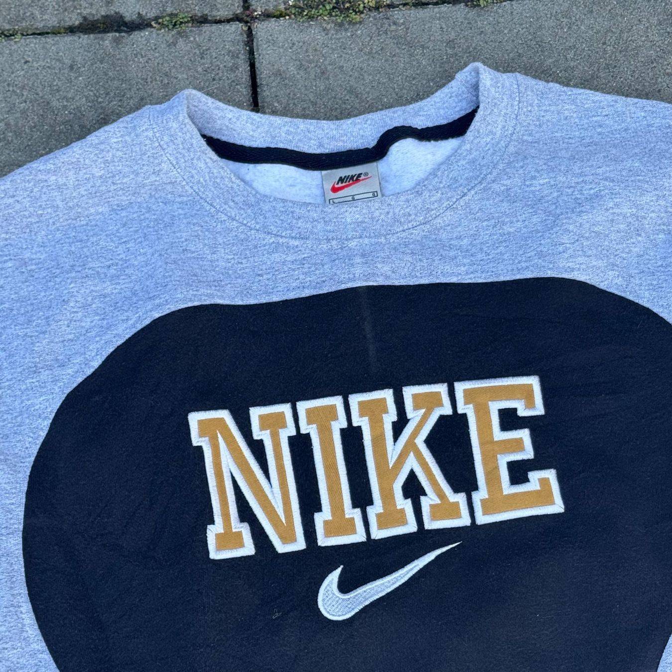 Maglioni & Felpe: Reworked vintage Nike sweatshirt pull pullover streetwear – Usato da St. Gallen venduto da sourced_limited 1