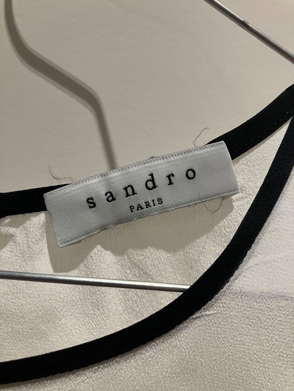 Sandro Top: Sandro - top en soie blanche – Usato da Vich venduto da SophieCo 5