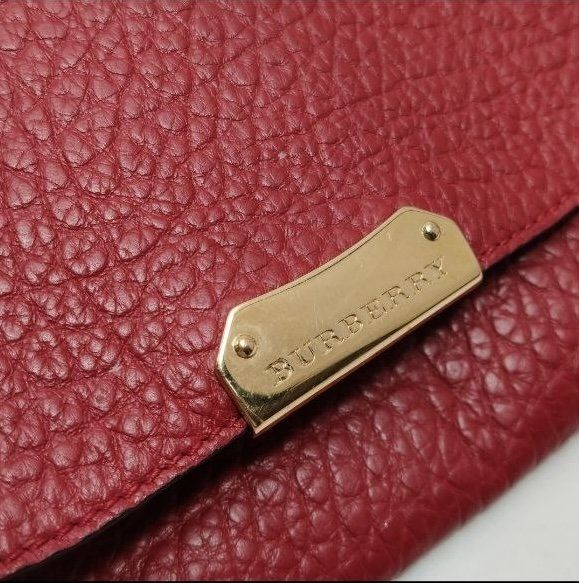 Burberry Taschen für Damen: Burberry Embossed Grained leather Langley Crossbody – Gebraucht aus Schlieren von dev_fg59 6