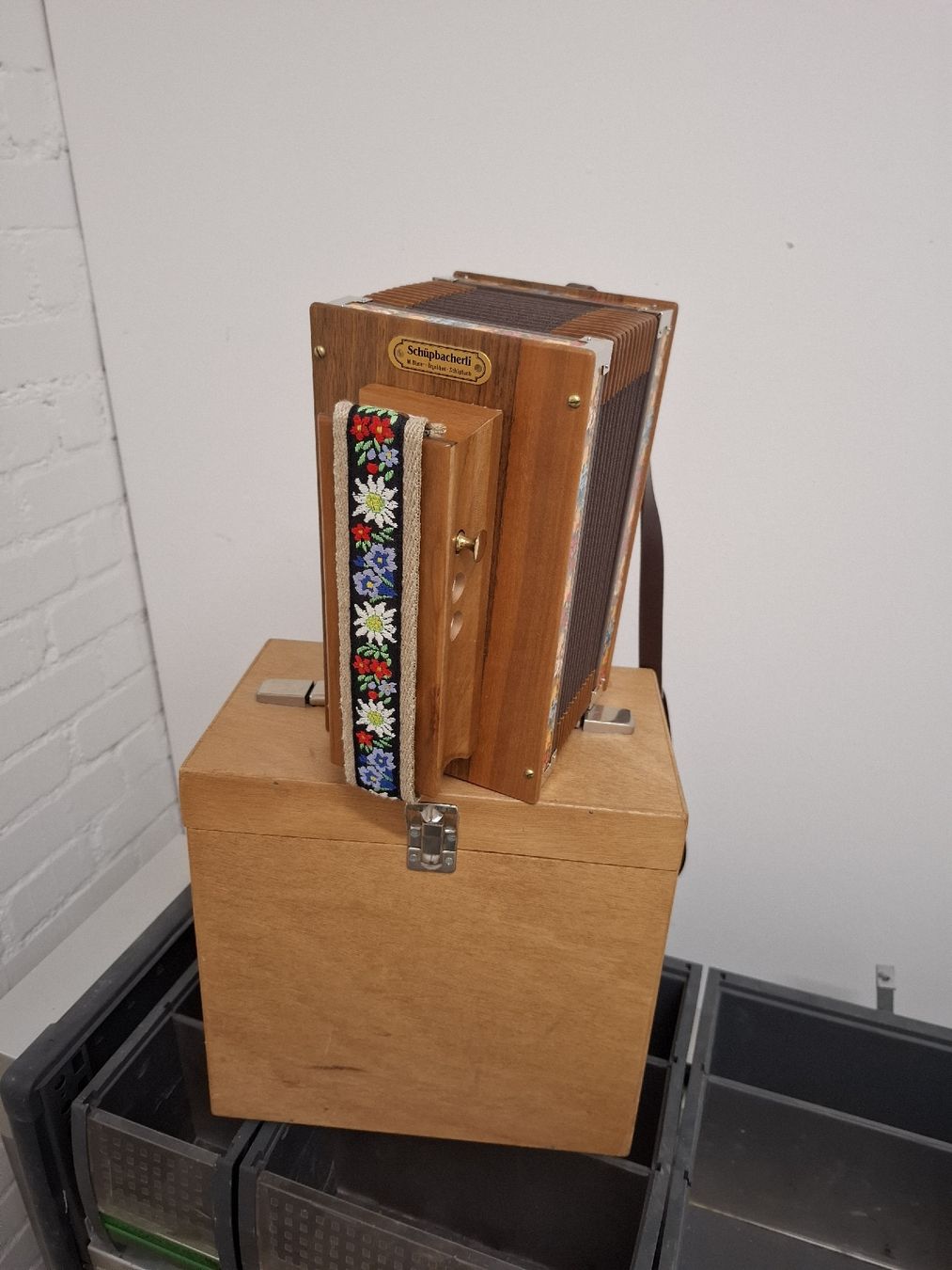Strumenti musicali: langnauer orgeli – Usato da Villeneuve venduto da BibiVintage 7