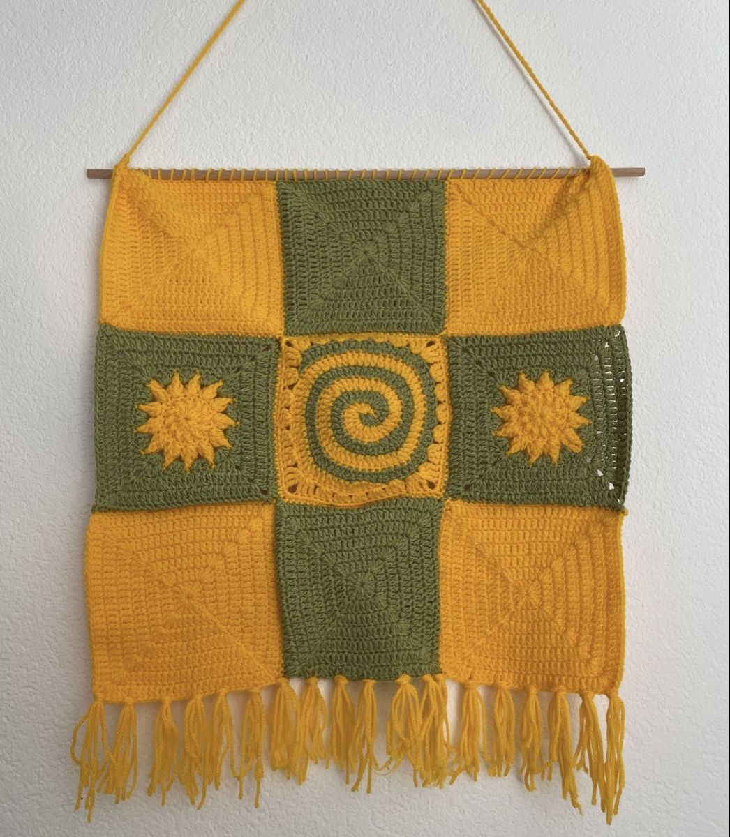 Tutte le decorazioni: Crochet wall hanging – Nuovo e nell'imballaggio originale da Zürich venduto da Zuri_Stitches