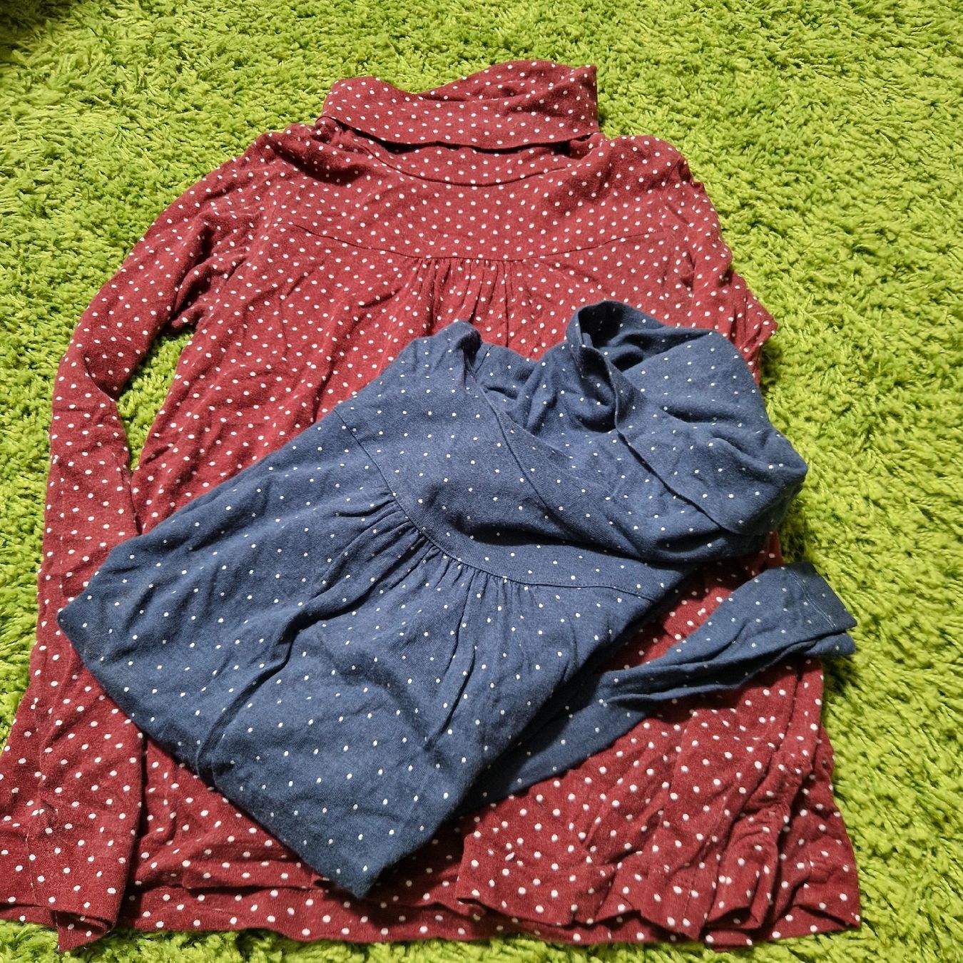 Lotti & Set di vestiti: PULLOVER mit Pünktchen - Luftig und bequem, Grösse 140 – Usato da Gwatt (Thun) venduto da Letzte-Chance-III 1