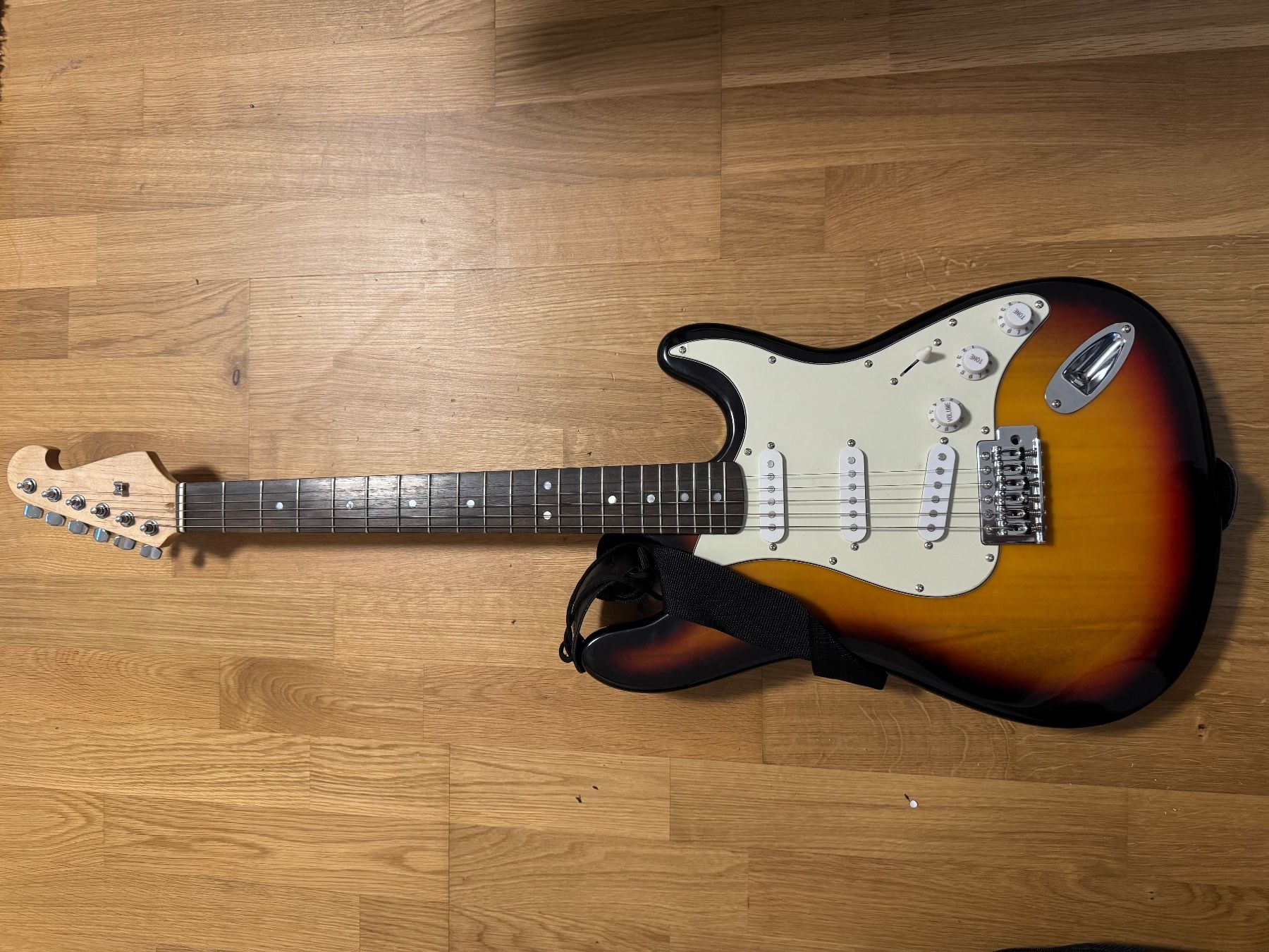 Musikinstrumente: E-Gitarre 🎸 – Gebraucht aus St. Margrethen SG von Niarn 2
