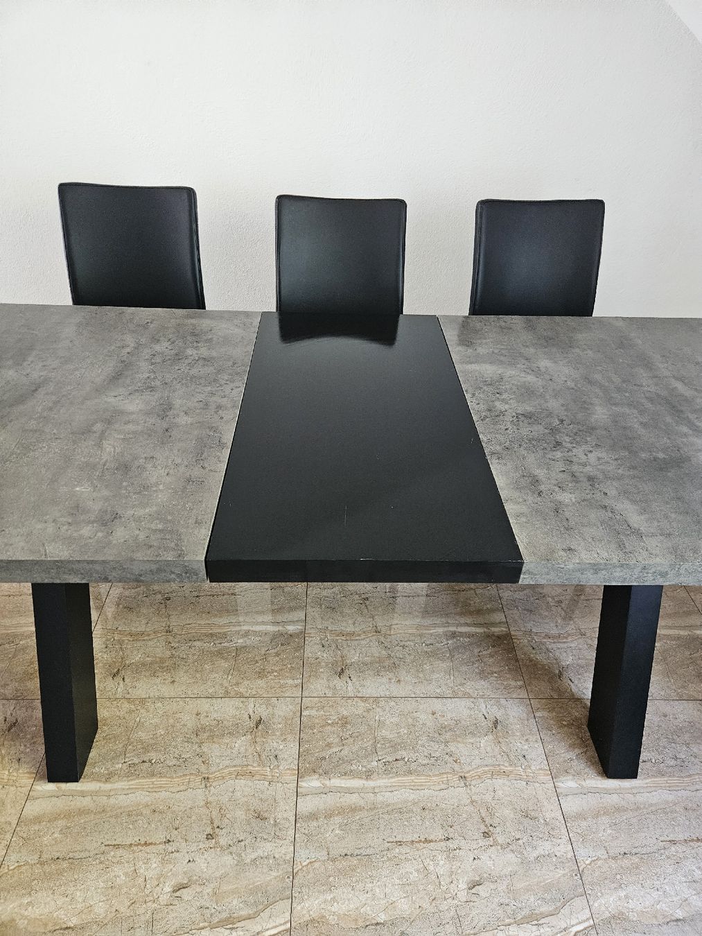 Tables: Grosser Tisch mit Marmoroptik  – D'occasion à Winterthur par Dodonochisaii 5
