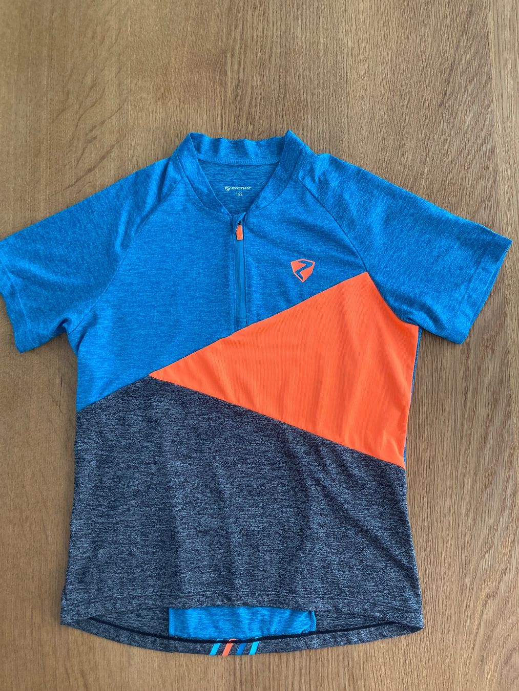 Survêtements: Kinder Fahrrad Trikot – D'occasion à Kappelen par Grobhof