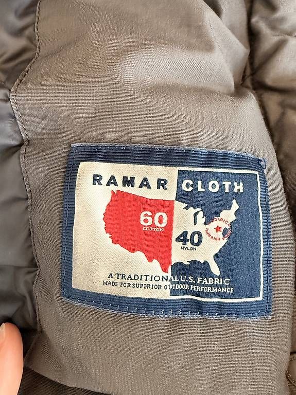 Woolrich Vestes: Woolrich Arctic Parka, Damen Grösse S, Grau – D'occasion à Thalwil par nic_n9s8 3