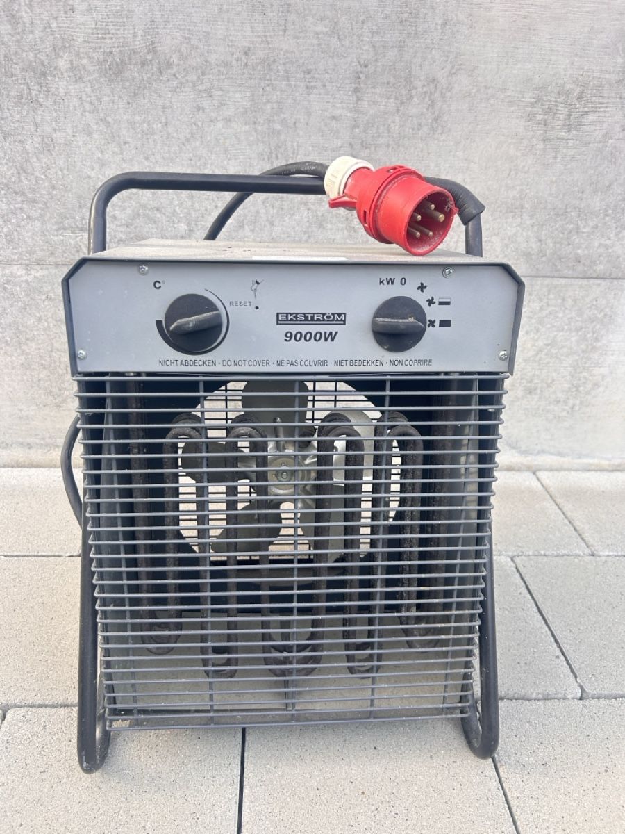 Ekström Radiatori: Elektroheizer Ekström 9000W gebraucht Starkstrom – Usato da Wängi venduto da marthilda