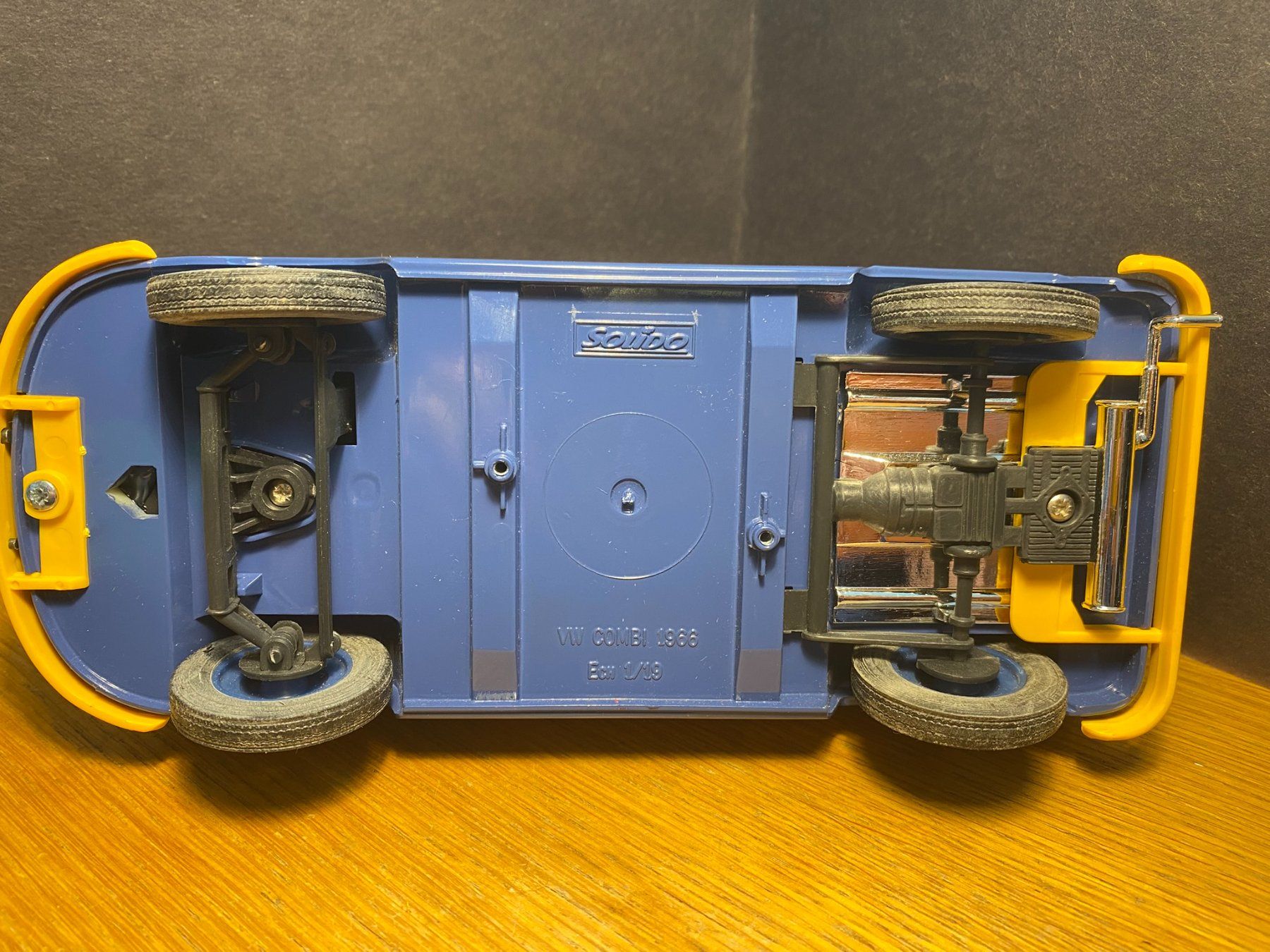 Solido Modellini d'auto: VW Bus T1 Lufthansa 1966 - Solido 1:19 – Usato da Spiez venduto da Mlandcruiser 9