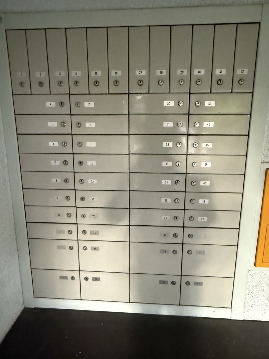 Credenze: Alte Postschalter zu verkaufen / Nostalgie pur / Postmöbel – Usato da Mörigen venduto da racer100 9