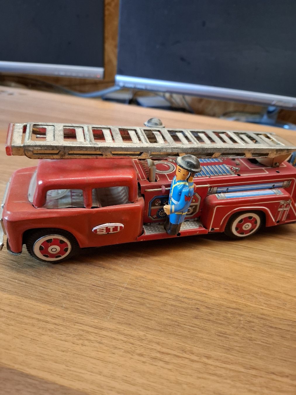 Kit di modellismo & Modellini statici: Löschfahrzeug – Usato da Reinach BL venduto da chlaus04 4
