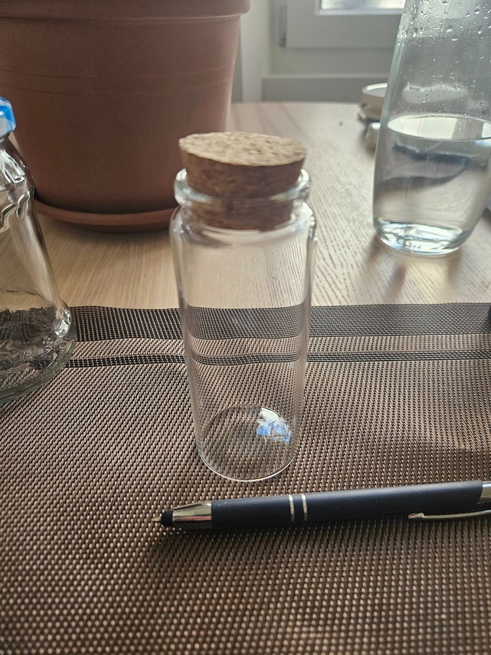 Bicchieri: Glas mit Korken – Usato da Luzern venduto da KleinkramLuzern