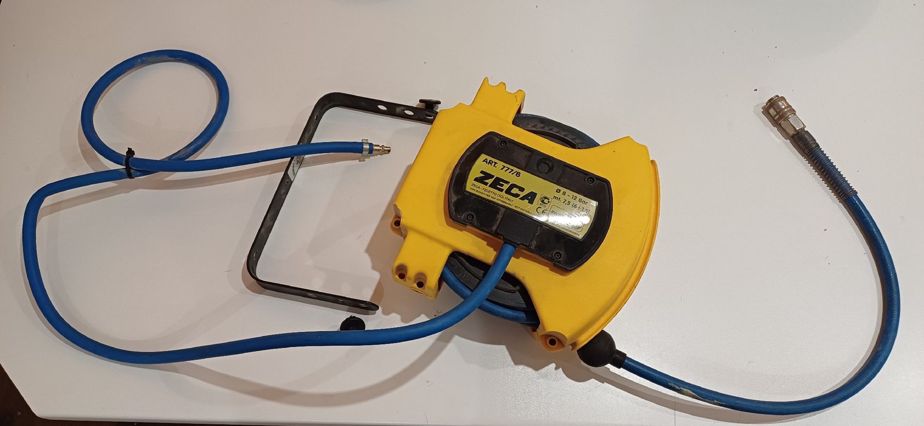 Tuyaux & tubes: Luftschlauchaufroller – Défectueux à Au TG par aatec_105