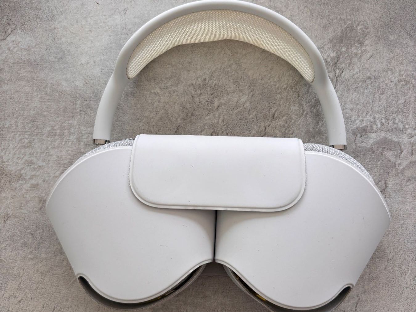 Apple Cuffie: Air Pods Max gekauft 11.09.2023 – Usato da Bern venduto da West73 4