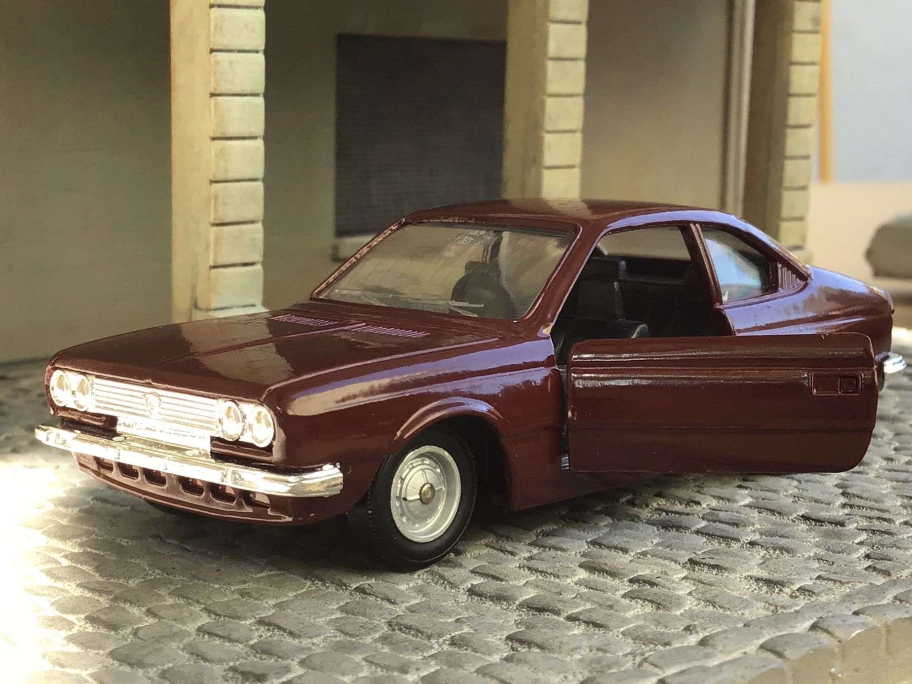 Lancia Modellini d'auto: LACIA BETA 1:43 – Usato da Männedorf venduto da Spezial-Modelle