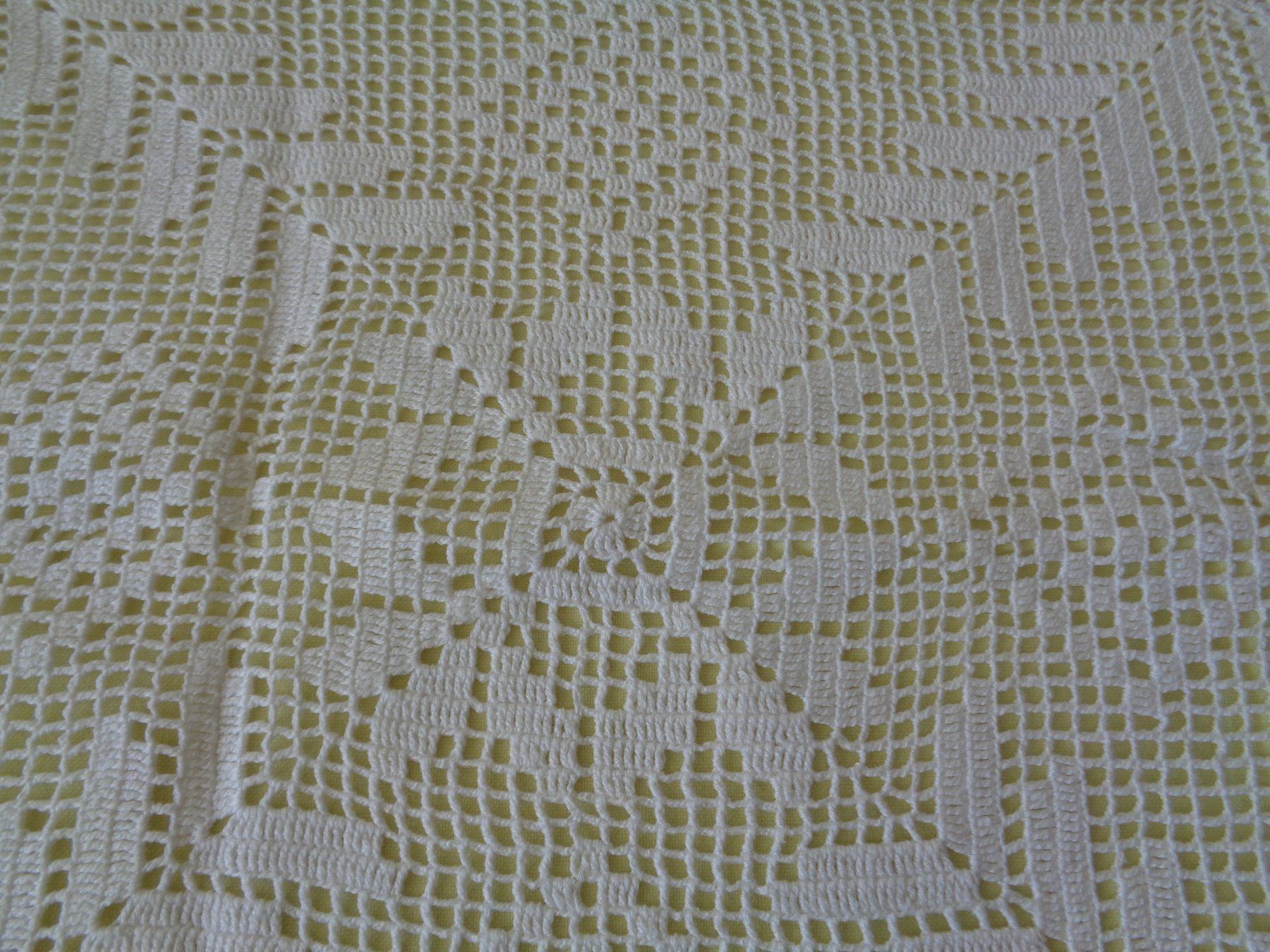 Coperte: Tischdecke Baumwolle gehäkelt 85x152cm. – Usato da Chur venduto da omonia 1