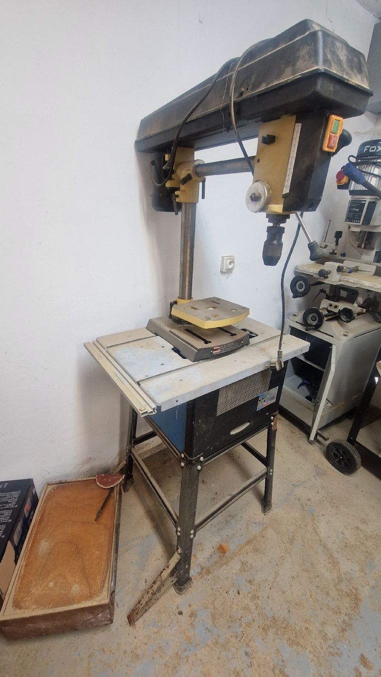 Toutes les machines: perceuse à colonnes  – D'occasion à Les Acacias par str_6prq