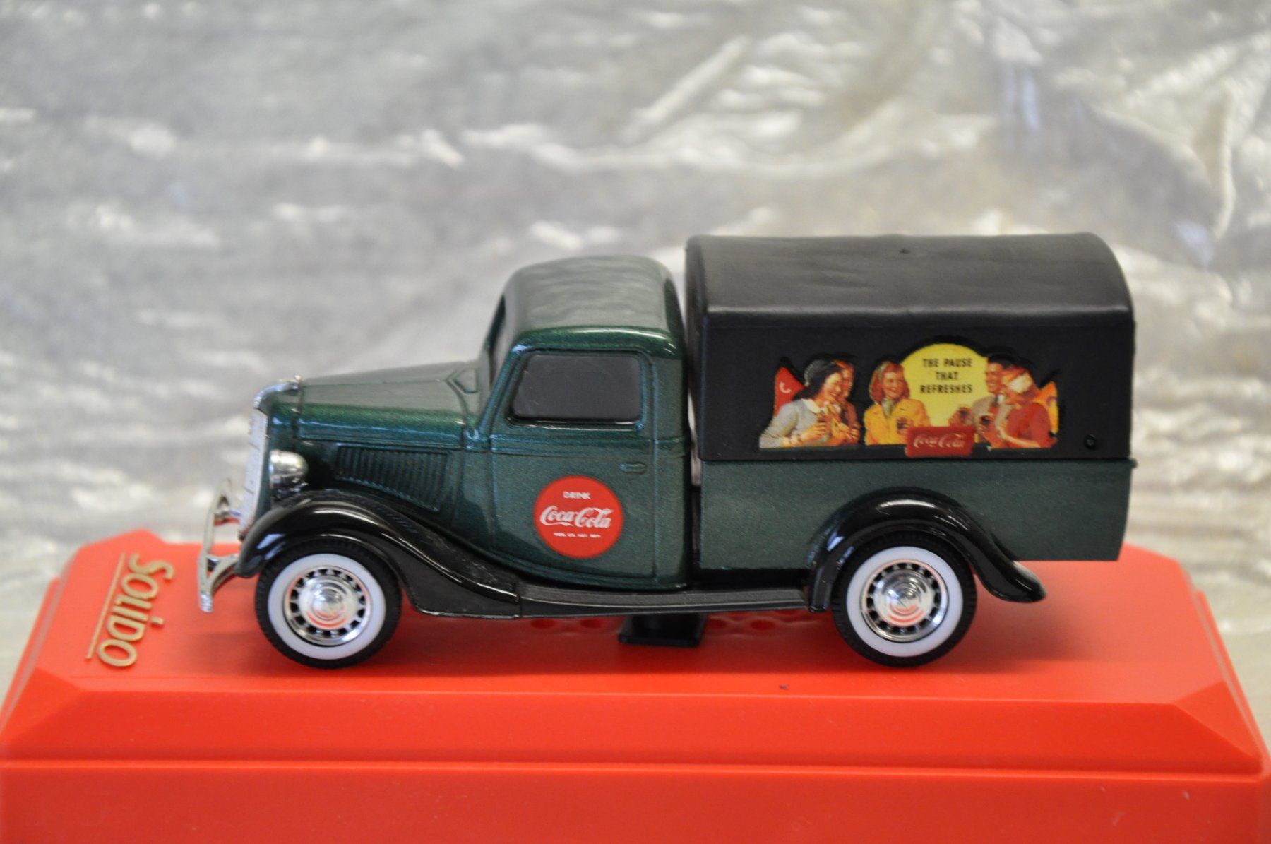 Solido Modellini d'auto: Ford Coca-Cola – Nuovo e nell'imballaggio originale da Ebnat-Kappel venduto da Aallerlei 3