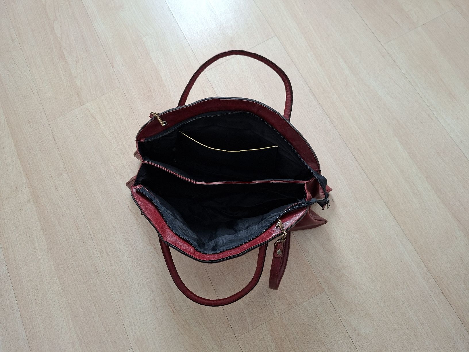 Taschen für Damen: ältere Handtasche – Gebraucht aus Emmenbrücke von Minejapa 1