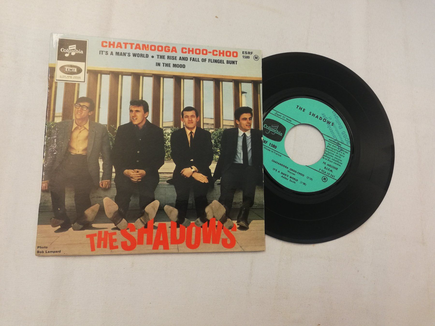 Dischi in vinile: THE SHADOWS - CHATTANOOGA CHOO-CHOO – Usato da Bern venduto da Vinylsound.ch 2