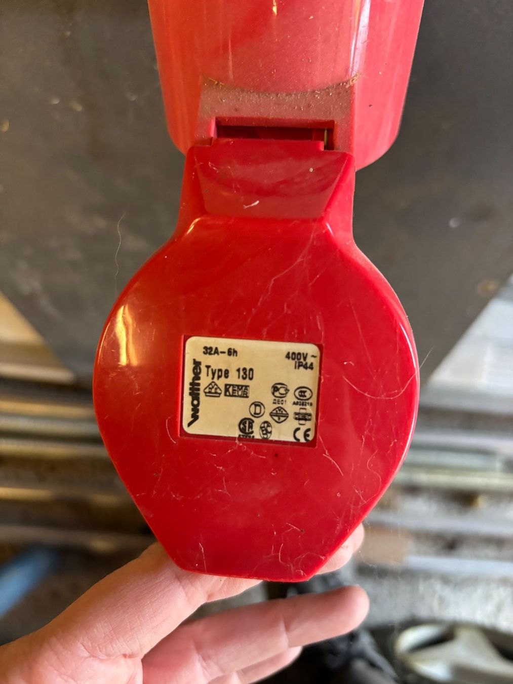 Alimentation électrique: Stromverteiler mit Zähler und Steckdosen gebraucht – D'occasion à Wittenbach par newzealand09 2