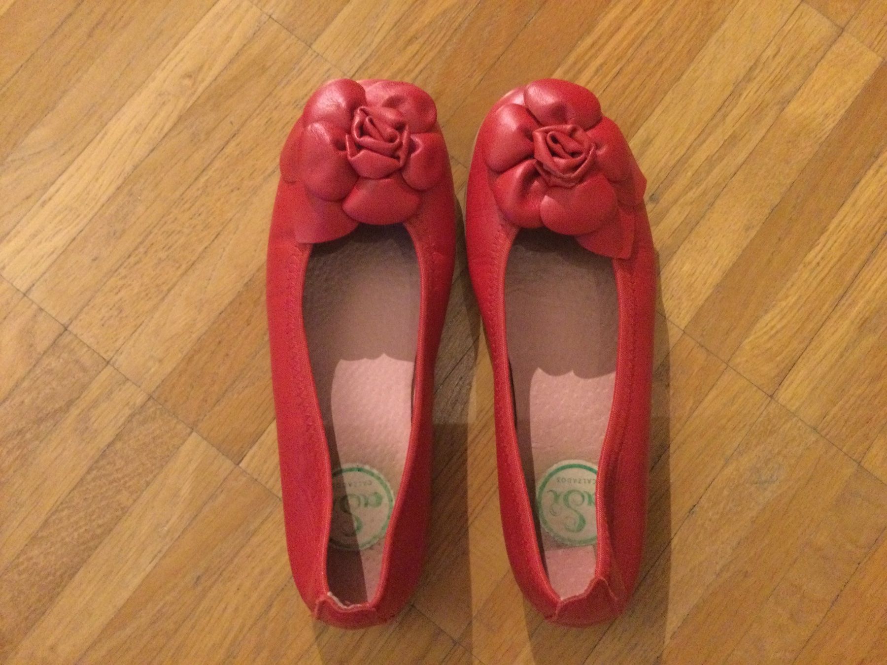 Schuhe für Mädchen: Ballerinas Mädchen Rot, Gr 33 – Gebraucht aus Zürich von VorlonShadow 2