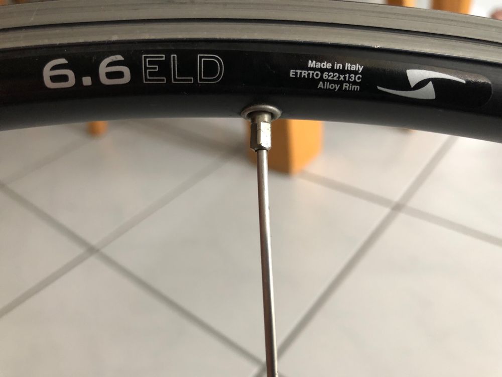 Test : ensemble de roues VTT 27, 5 jante creuse Noir/bleu