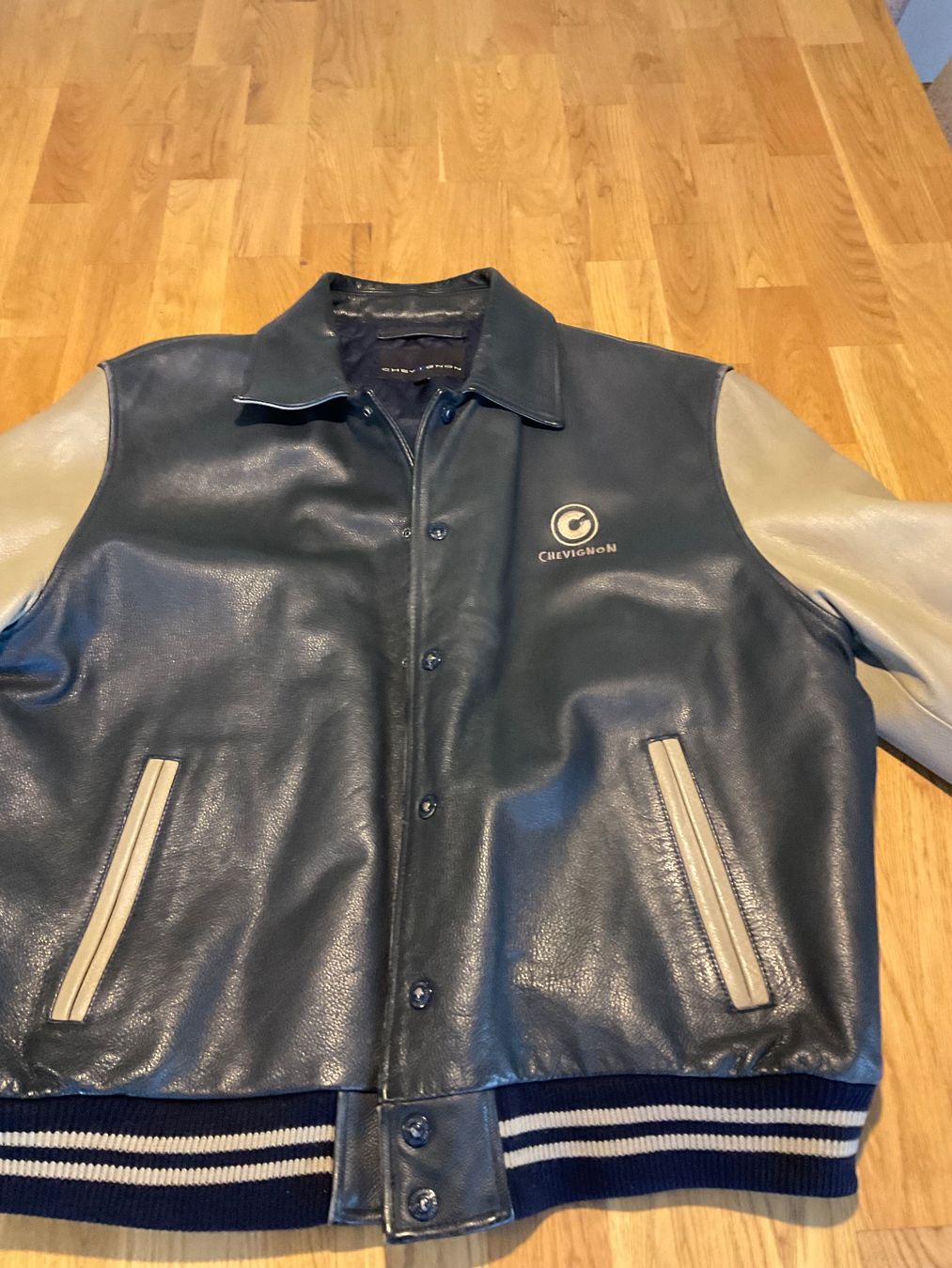 Chevignon Giacche: chevignon – Usato da Renens VD venduto da Popeye99