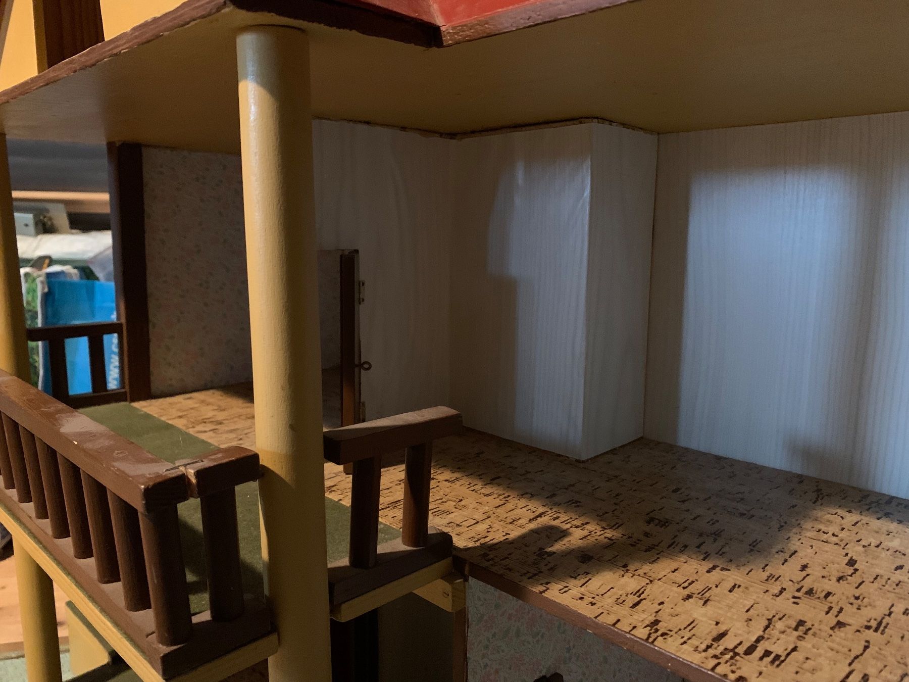 Case e mobili per bambole: Altes Holzpuppenhaus – Usato da Niederrohrdorf venduto da Sharna 4